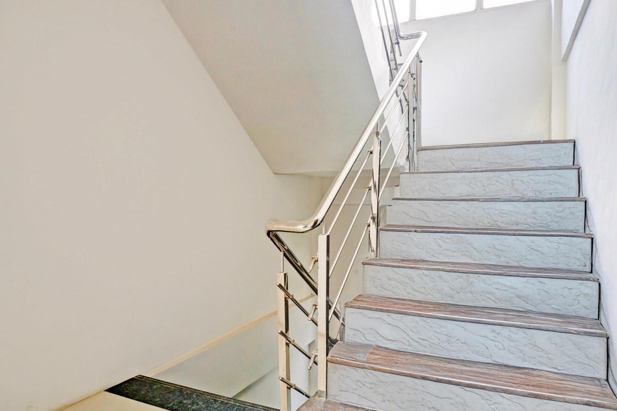 Super Collection O Baner Formerly Seven Hills Dāpuri Exterior foto