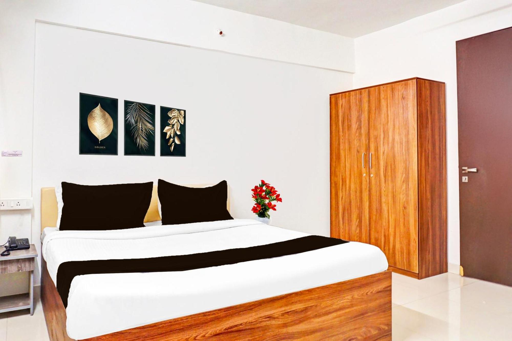 Super Collection O Baner Formerly Seven Hills Dāpuri Exterior foto